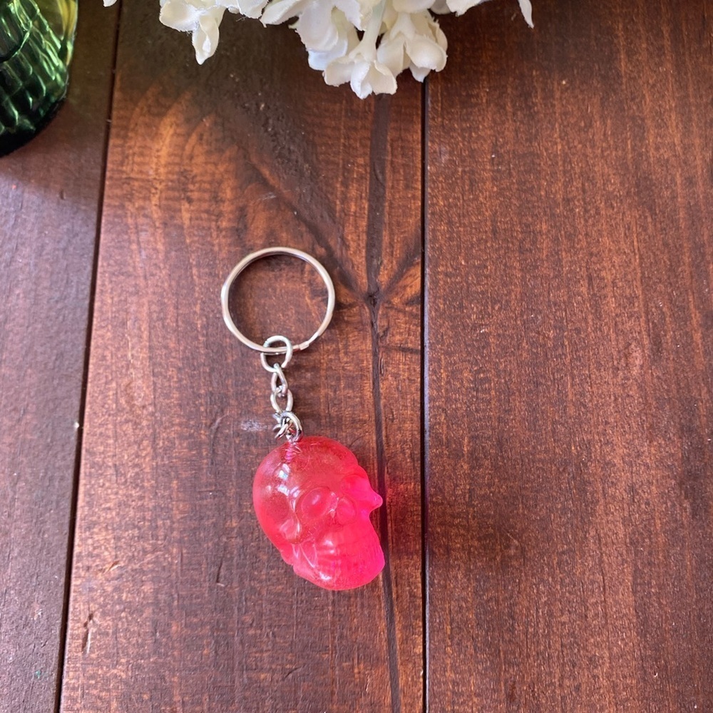 Handmade Resin Clear Pink Skull 3” Keychain Gothic Backpack Bag Charm NEW - Picture 6 of 9